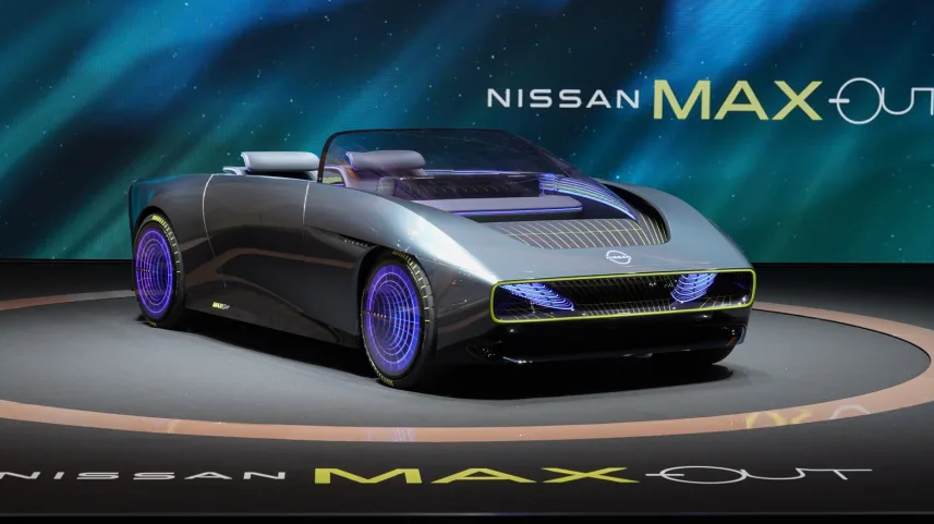 صورة سيارة باثور القابلة للتحويل من بنتلي